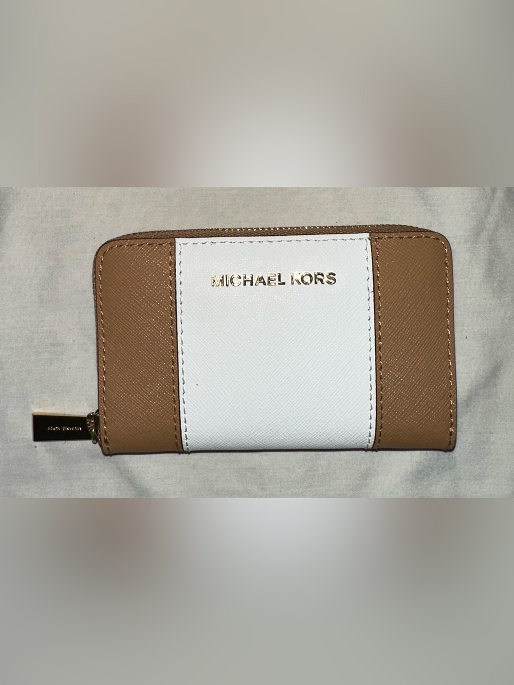 Michael Kors Jet Set Saffiano Leather Zip Card Case Wallet